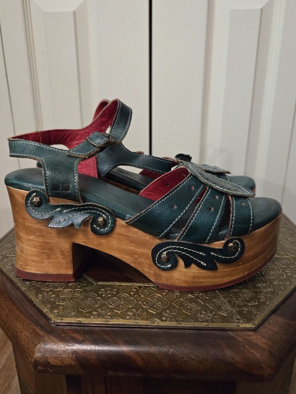 BedStu Sandals Size 9